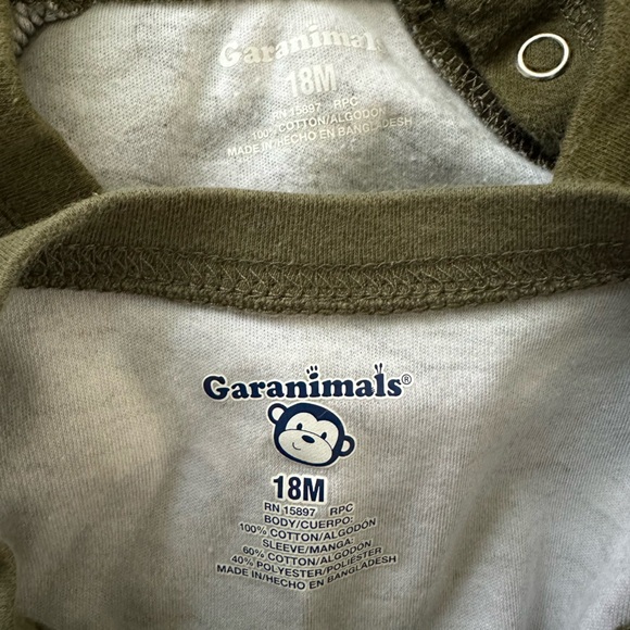 Garanimals camouflage long sleeve bodysuits, size 18M - Picture 6 of 6
